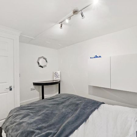 Modern One Bedroom Apartments In Hove Exterior foto